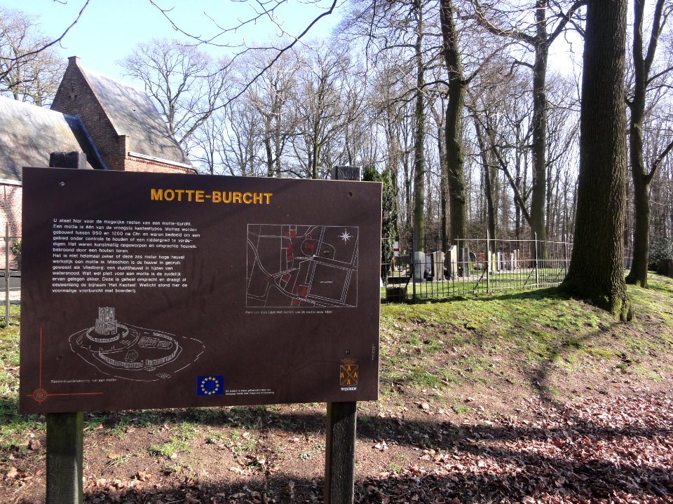 Leur (Wijchen) van Balverenlaan bij 4 Vliedberg - bord Motte-burcht