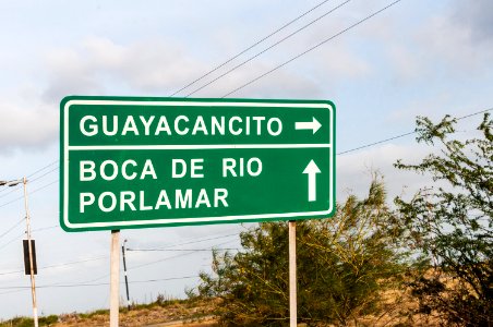 Letrero hacia Macanao