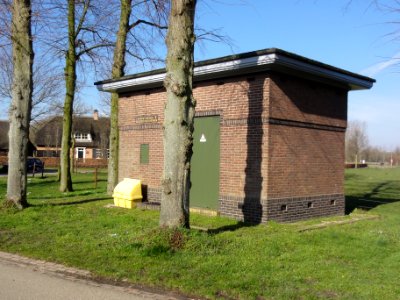 Leur (Wijchen) van Balverenlaan 1A trafohuisje (02) Gem.Mon