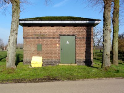 Leur (Wijchen) van Balverenlaan 1A trafohuisje (01) Gem.Mon