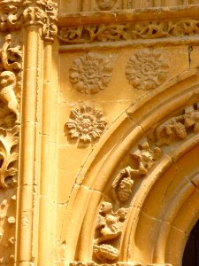 Leza - Iglesia de San Martín, portada 04