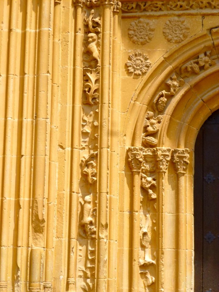 Leza - Iglesia de San Martín, portada 03