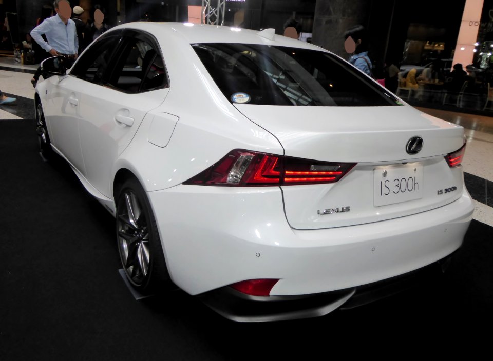 Lexus IS300h F SPORT (AVE30) rear