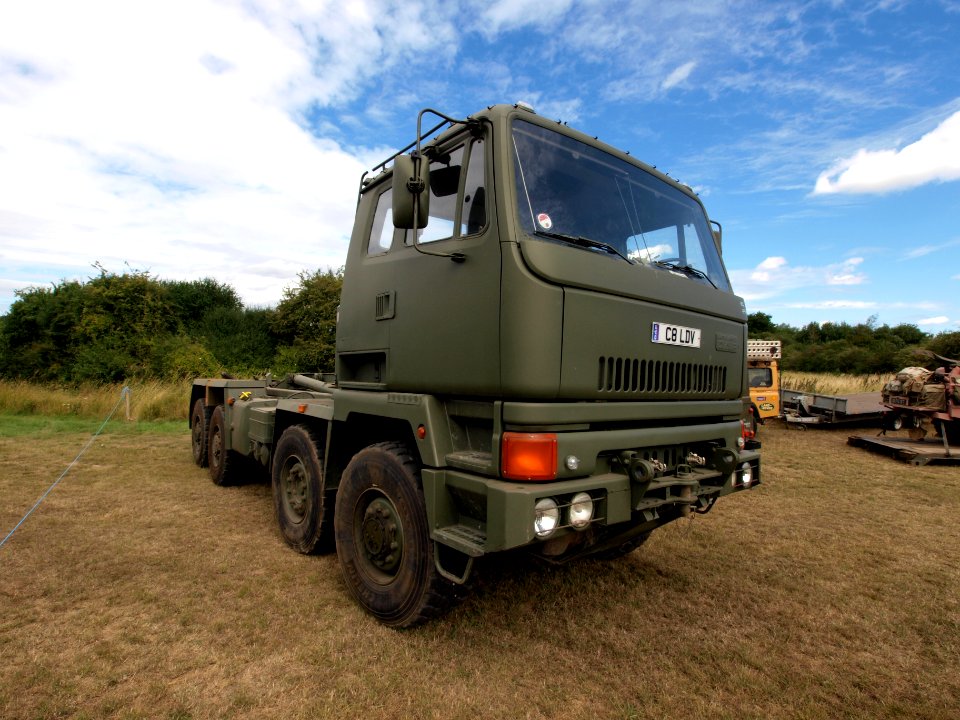Leyland DAF DROPS Heavy Utility Truck (Demountable Rack Offload and Pickup System) pic2