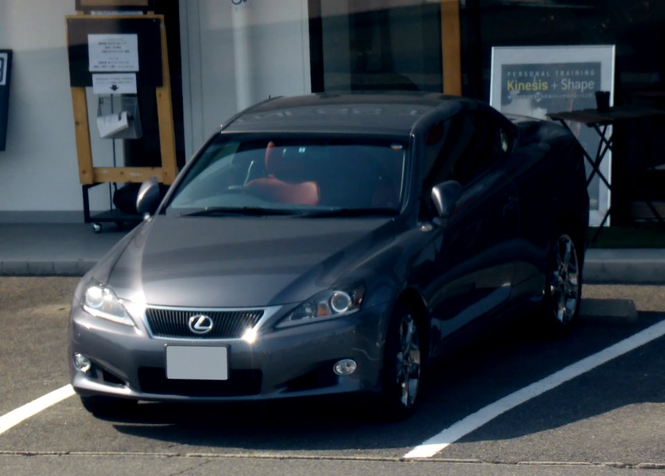 Lexus IS350C (GSE21) front