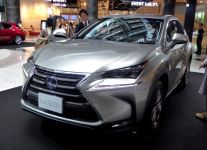 Lexus NX300h (AYZ10) front