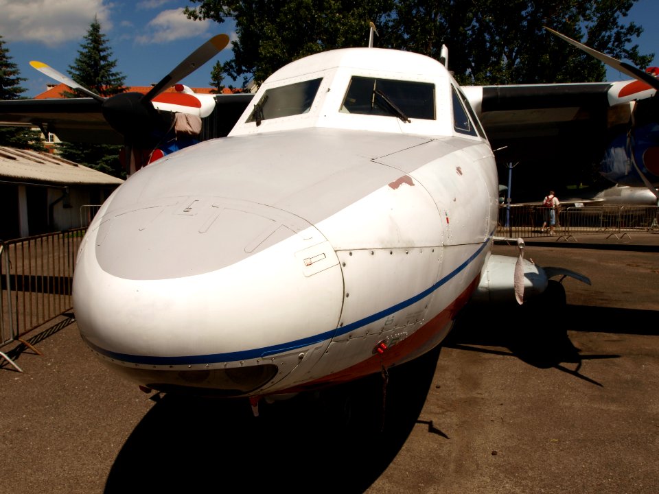Let L-410 Turbolet pic1