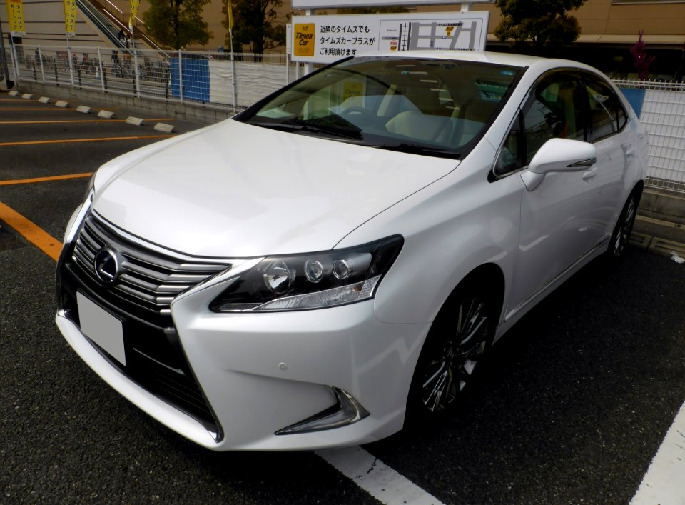 Lexus HS250h “version C” (ANF10) front