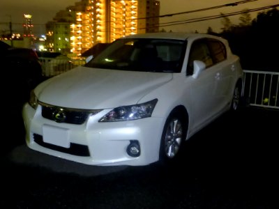 Lexus CT200h (ZWA10) at night front
