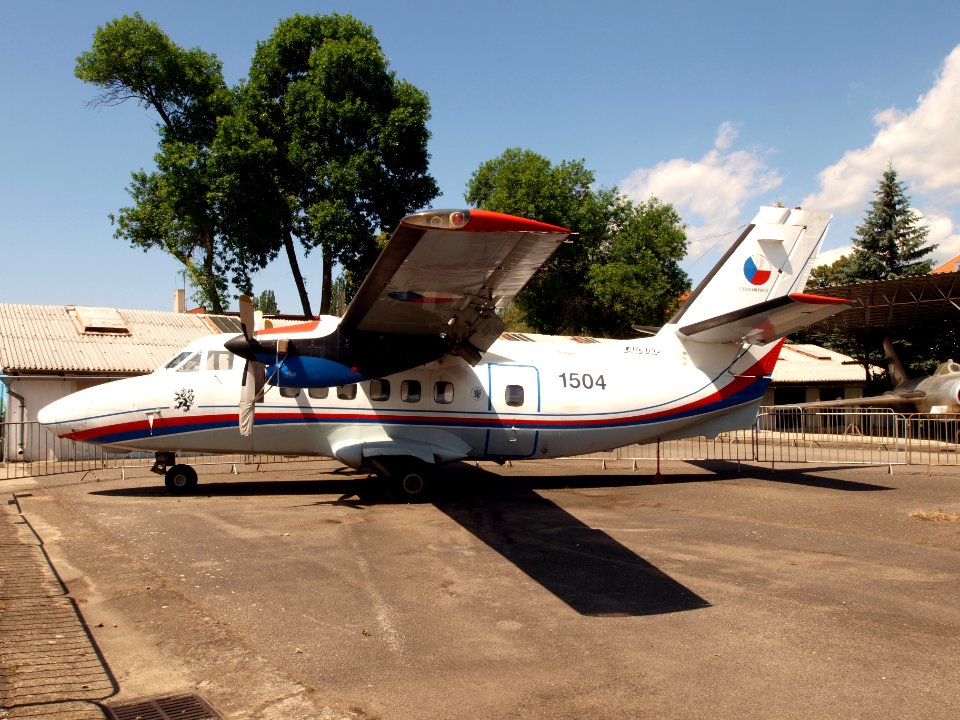 Let L-410 Turbolet pic3
