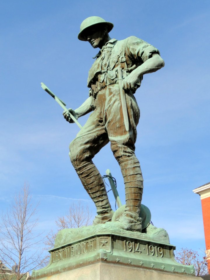 Lest We Forget - World War I Memorial - Marlborough, MA - DSC04383