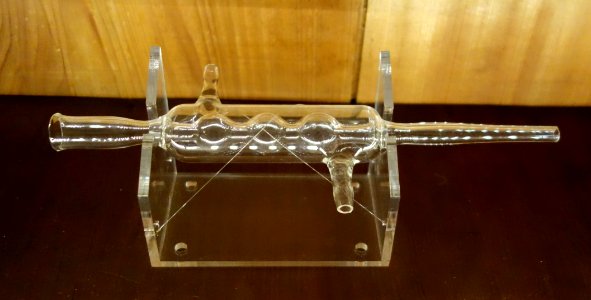 Liebig condenser - NTU Heritage Hall of Physics - DSC01141