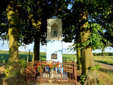 Leszyce kapliczka 2 7-2015