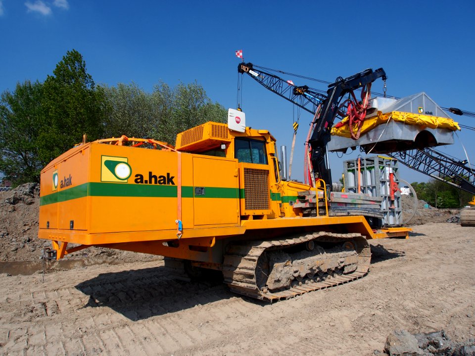 Liebherr SR714 welding tractor at Hoofddorp welding gaspipes, pict11