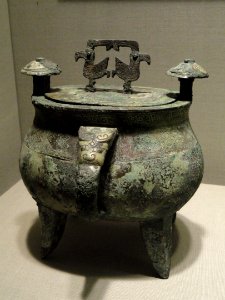 Lidded Wine Container (Jia), China, c. 1300 BC, bronze - San Diego Museum of Art - DSC06442