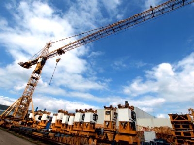 Liebherr crane on rails p2