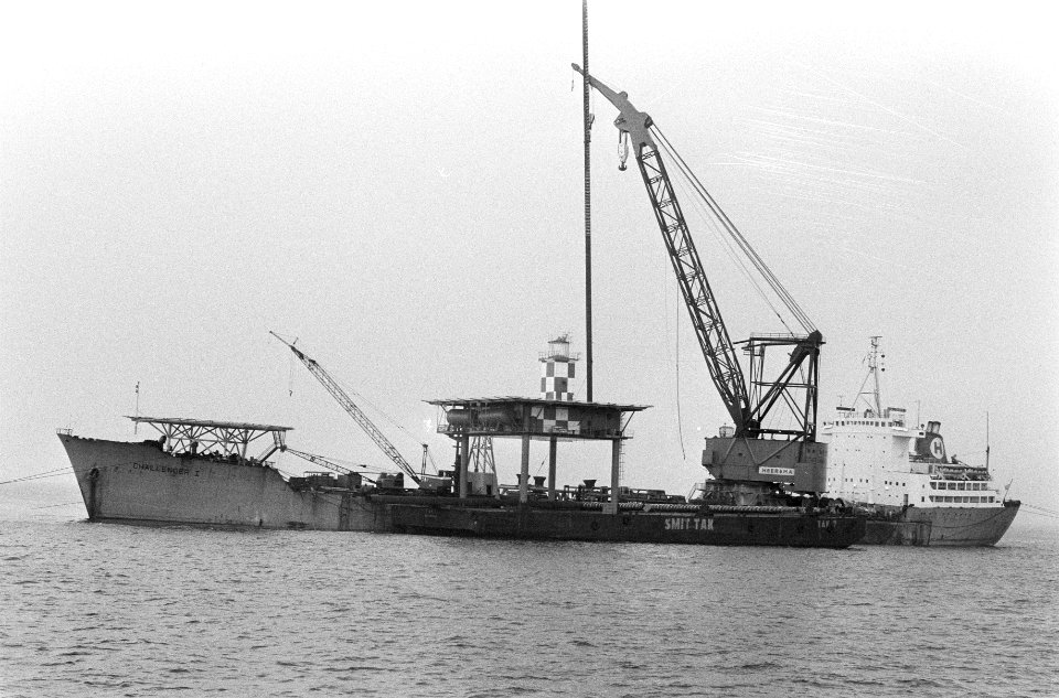 Lichtplatform Goeree wordt geplaatst bij Hoek van Holland i.p.v. lichtschip Goer, Bestanddeelnr 924-7546