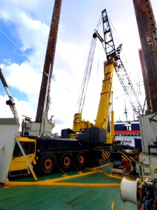 Liebherr crane on deck p2
