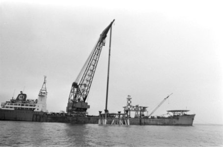Lichtplatform Goeree wordt geplaatst bij Hoek van Holland i.p.v. lichtschip Goer, Bestanddeelnr 924-7542