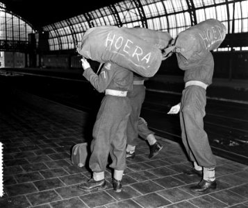 Lichting 19531 Zwaait af De Vreugde der Militairen, Bestanddeelnr 906-9596