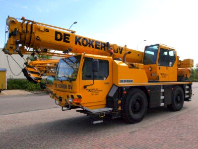 Liebherr LTM 1030-2.1 (owner De Koker bv) pic1