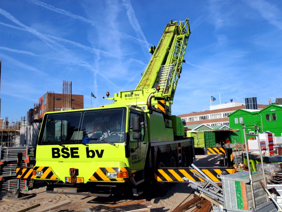 Liebherr LTM 1080-1 (owner BSE bv) pic2