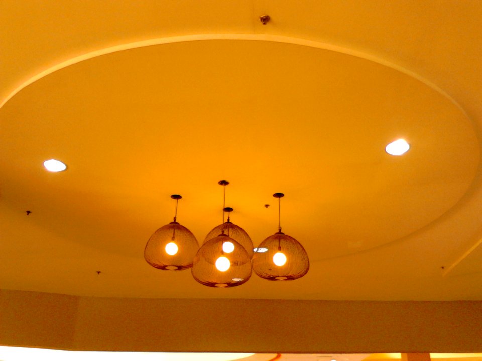 Light fixtures at the food court of Robinsons Starmills Mall in the City of San Fernando, Pampanga, Philippines (2)