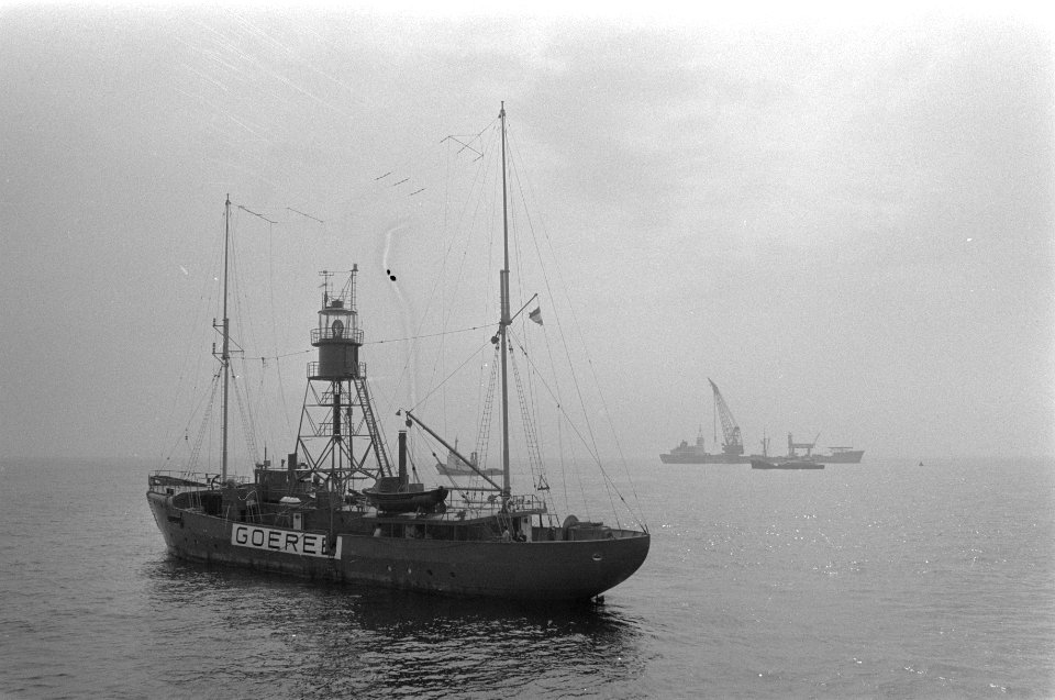 Lichtplatform Goeree wordt geplaatst bij Hoek van Holland ipv lichtschip Goer, Bestanddeelnr 924-7534