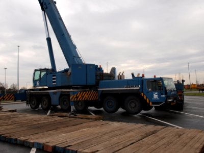Liebherr owner Sarens pic2
