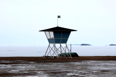 Lifeguard tower Nallikari Oulu 20140306