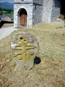 Lichans (Lichans-Sunhar, Pyr-Atl, Fr) stèle basque