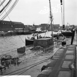 Lichten van een gezonken schip te Vlaardingen, Bestanddeelnr 918-5186