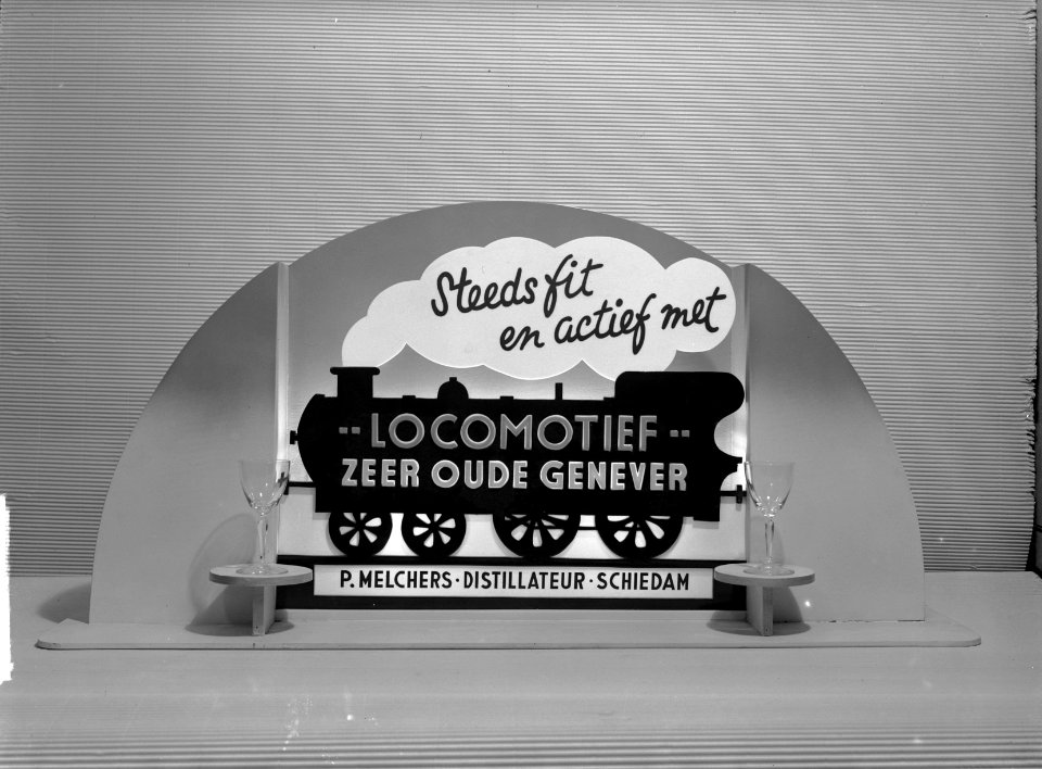 Lichtbakken Steeds fit en actief met Locomotief zeer oude Genever, Bestanddeelnr 903-1134