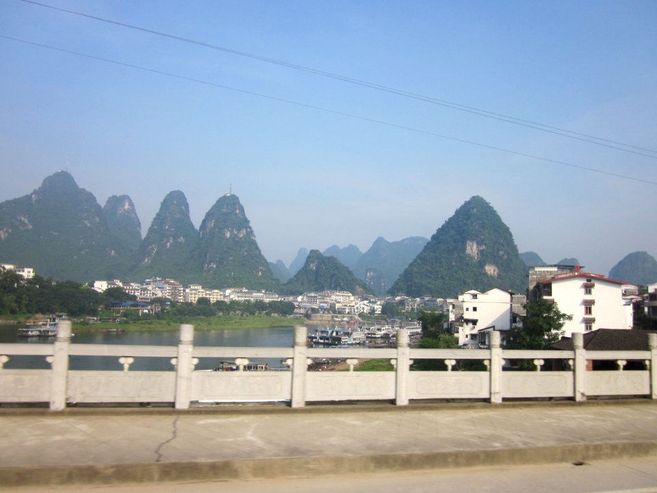 Li River and mountains in Yangshuo County, Guilin2