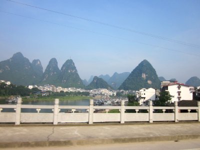 Li River and mountains in Yangshuo County, Guilin2