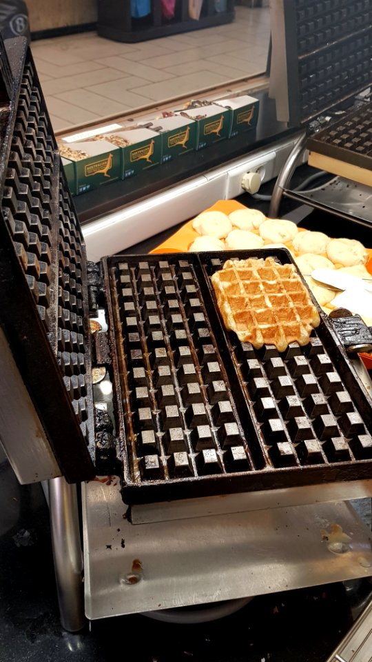 Liège waffle iron in Brussels-Central railway station
