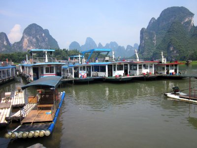 Li River and mountains in Yangshuo County, Guilin11