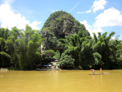 Li River and mountains in Yangshuo County, Guilin96