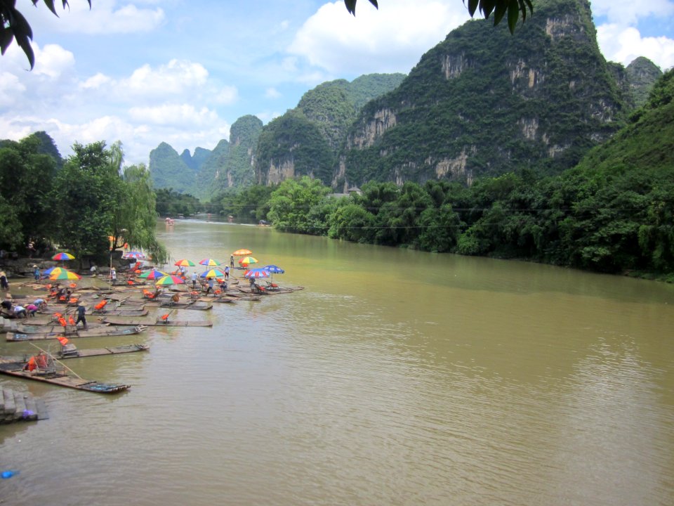 Li River and mountains in Yangshuo County, Guilin51