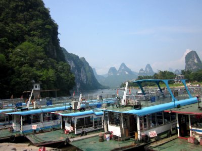 Li River and mountains in Yangshuo County, Guilin5