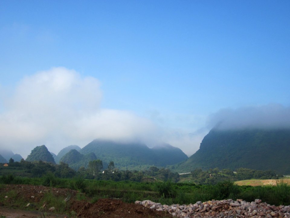 Li River and mountains in Yangshuo County, Guilin50