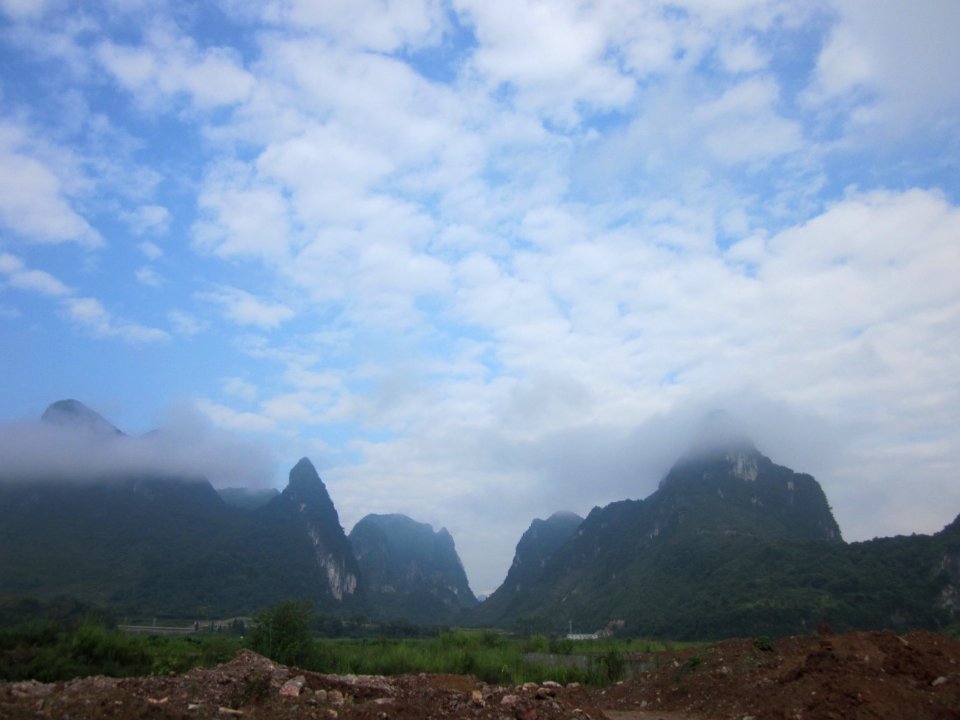Li River and mountains in Yangshuo County, Guilin45
