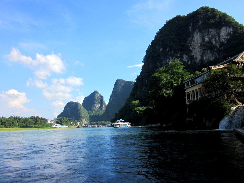 Li River and mountains in Yangshuo County, Guilin68