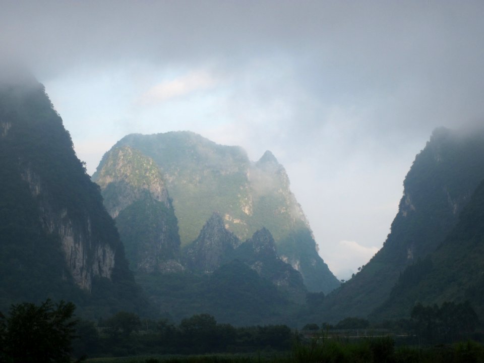 Li River and mountains in Yangshuo County, Guilin39