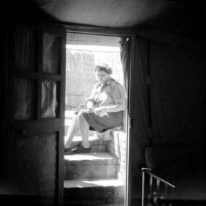 Lid van het Vrouwen Hulp Korps, Bestanddeelnr 255-6897