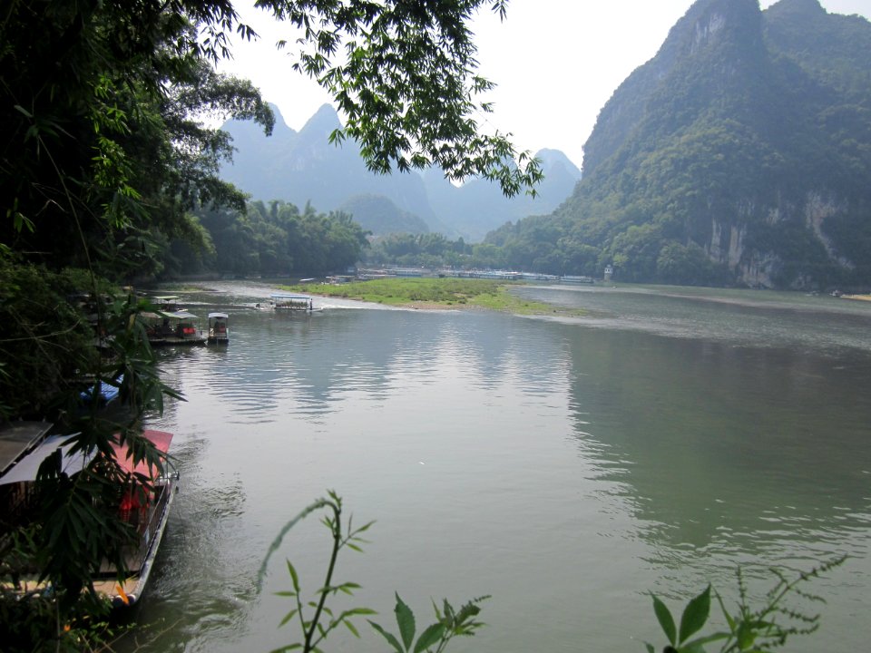Li River and mountains in Yangshuo County, Guilin20