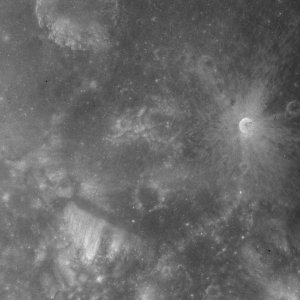 Lick crater AS15-M-0954