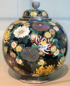 Lidded cloisonné jar with chrysanthemum design by Namikawa Yasuyuki photo