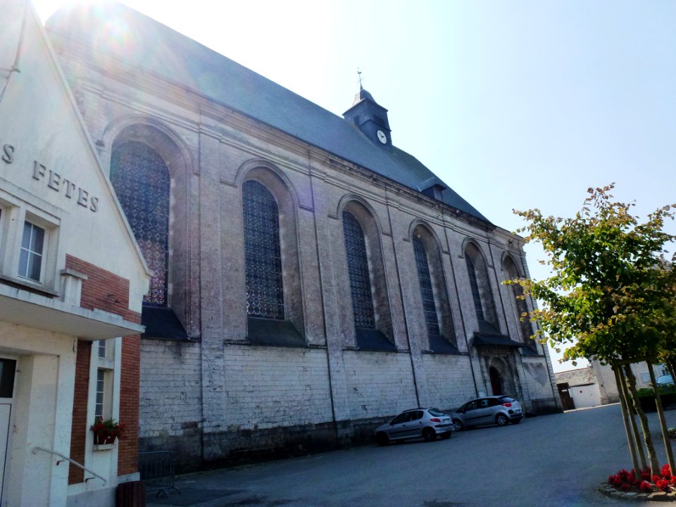 Licques (Pas-de-Calais) église abbatiale coté nord