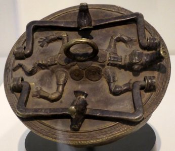 Lid for a container, Asante people, Honolulu Museum of Art, 5488.1